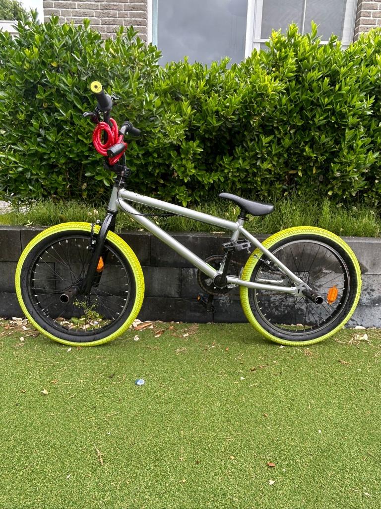 BMX-FIETS WIPE 520 20 INCH DECATHLON, Ophalen, Gebruikt, Handrem, Btwin Decathlon