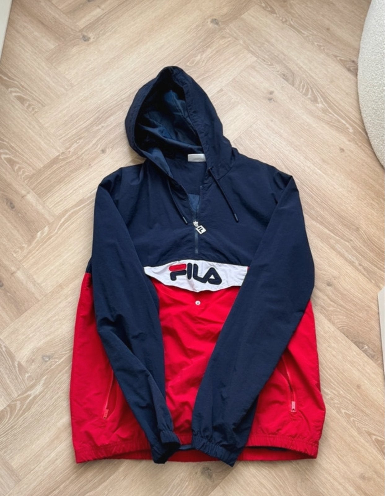 Fila Anorak Windbreaker - Blauw, Rood & Wit, Ophalen of Verzenden, Gedragen, Maat 52/54 (L), Blauw