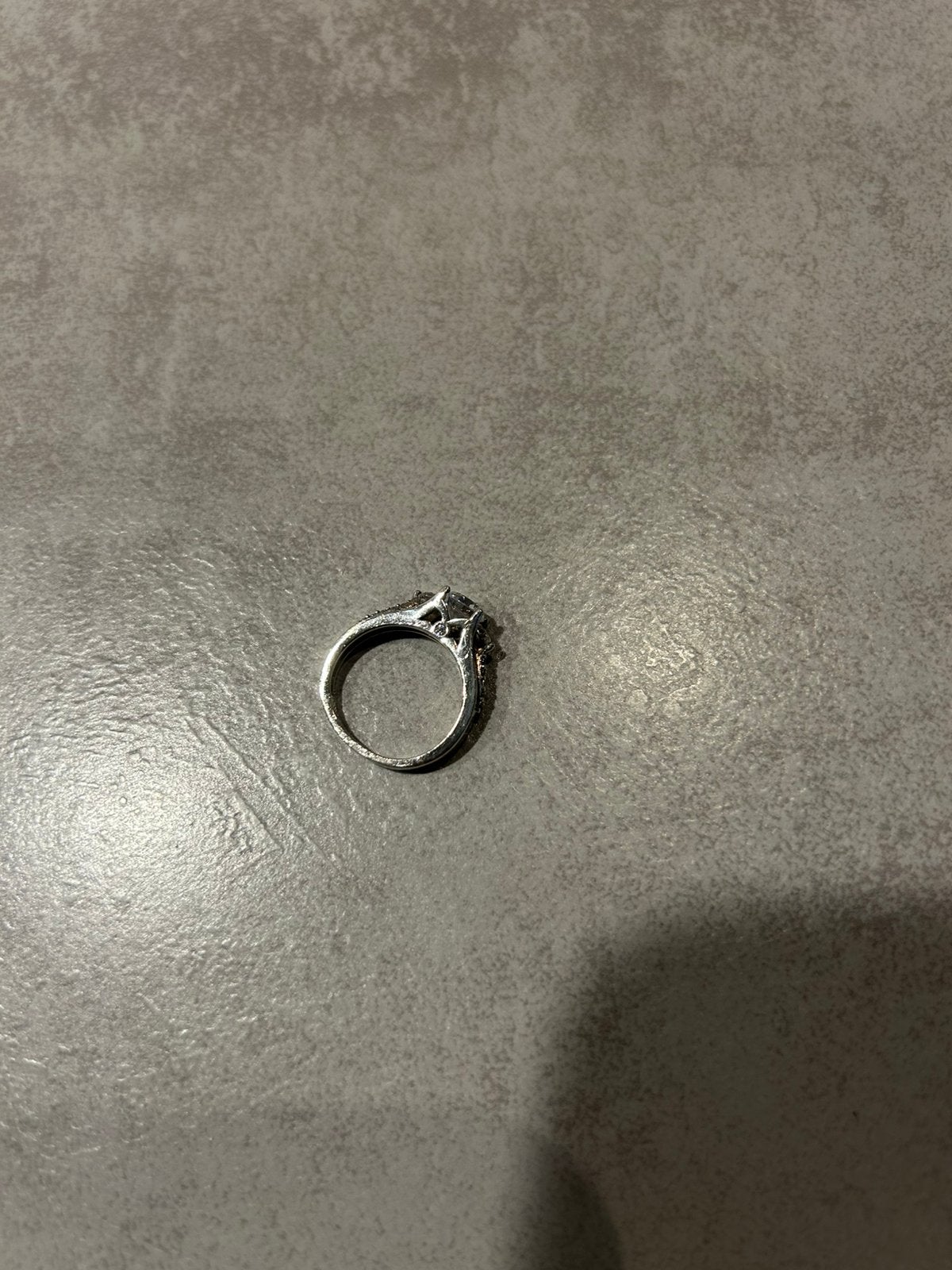 Lucardi zilveren ring met Zirkonia’s, Nieuw, Ophalen of Verzenden, 17 tot 18, Dame