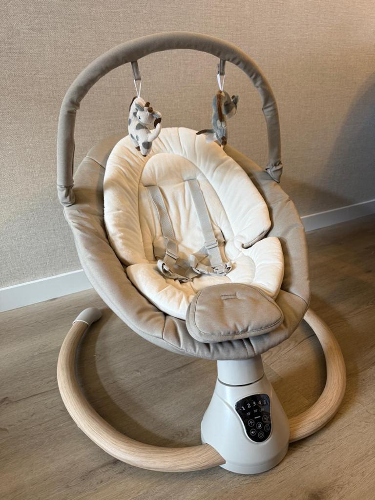 Qute Babyschommelstoel - Q-Rocker 2.0 Woody - Dessert, Kinderen en Baby's, Wipstoel, Ophalen, Overige merken, Met gordel(s) of riempje(s)