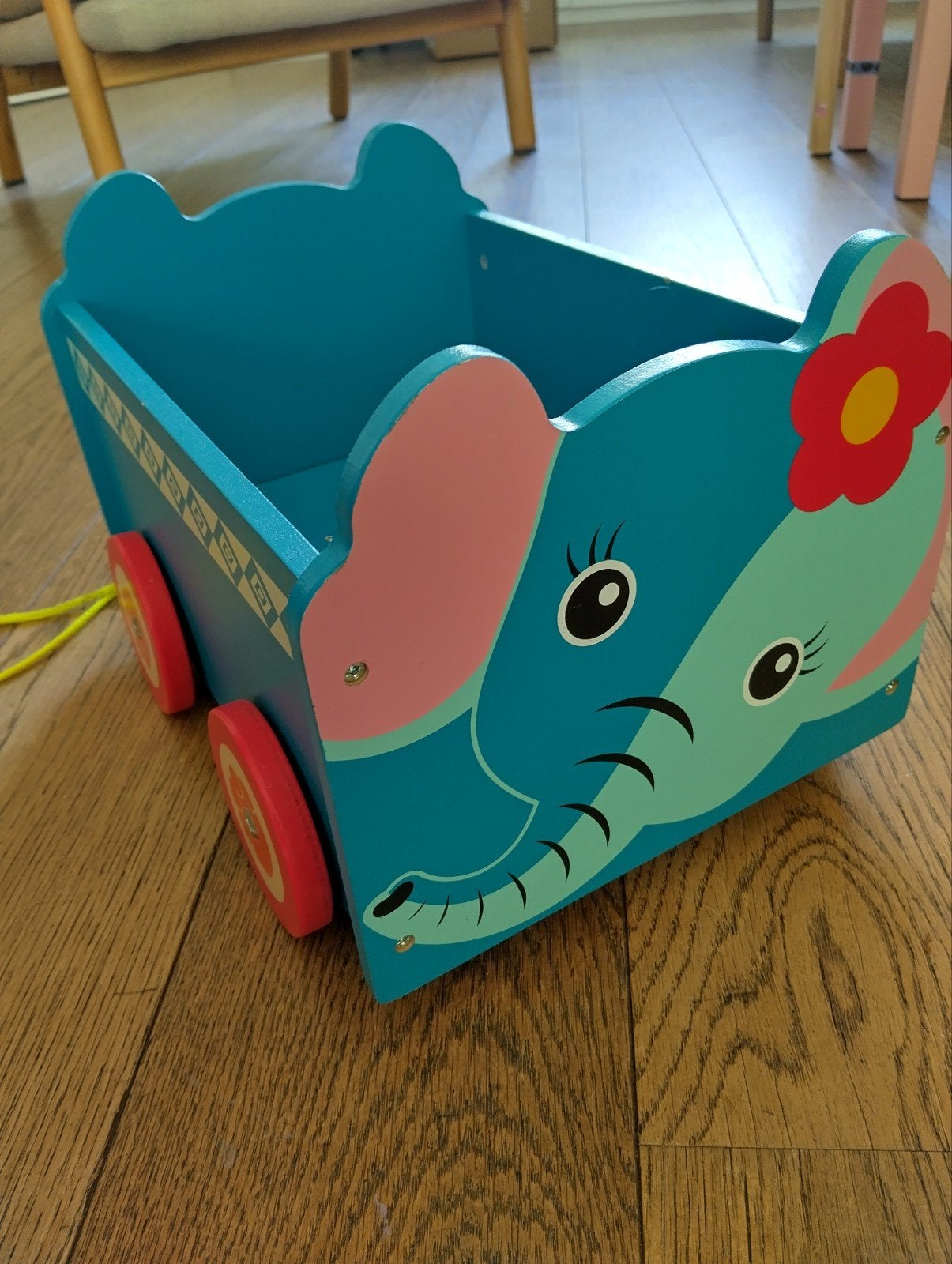 Beautiful & fun toys, books storage - As new!, Ophalen, Zo goed als nieuw, Overige typen, Met wieltjes