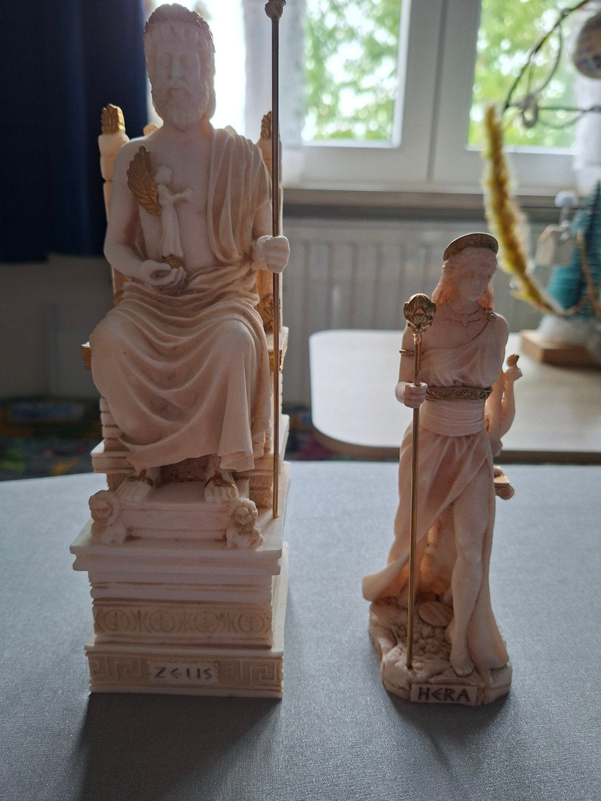 Beelden Zeus en Hera - Griekse mythologie, Ophalen of Verzenden, Handgemaakt, 20 - 50 cm, Overige materialen