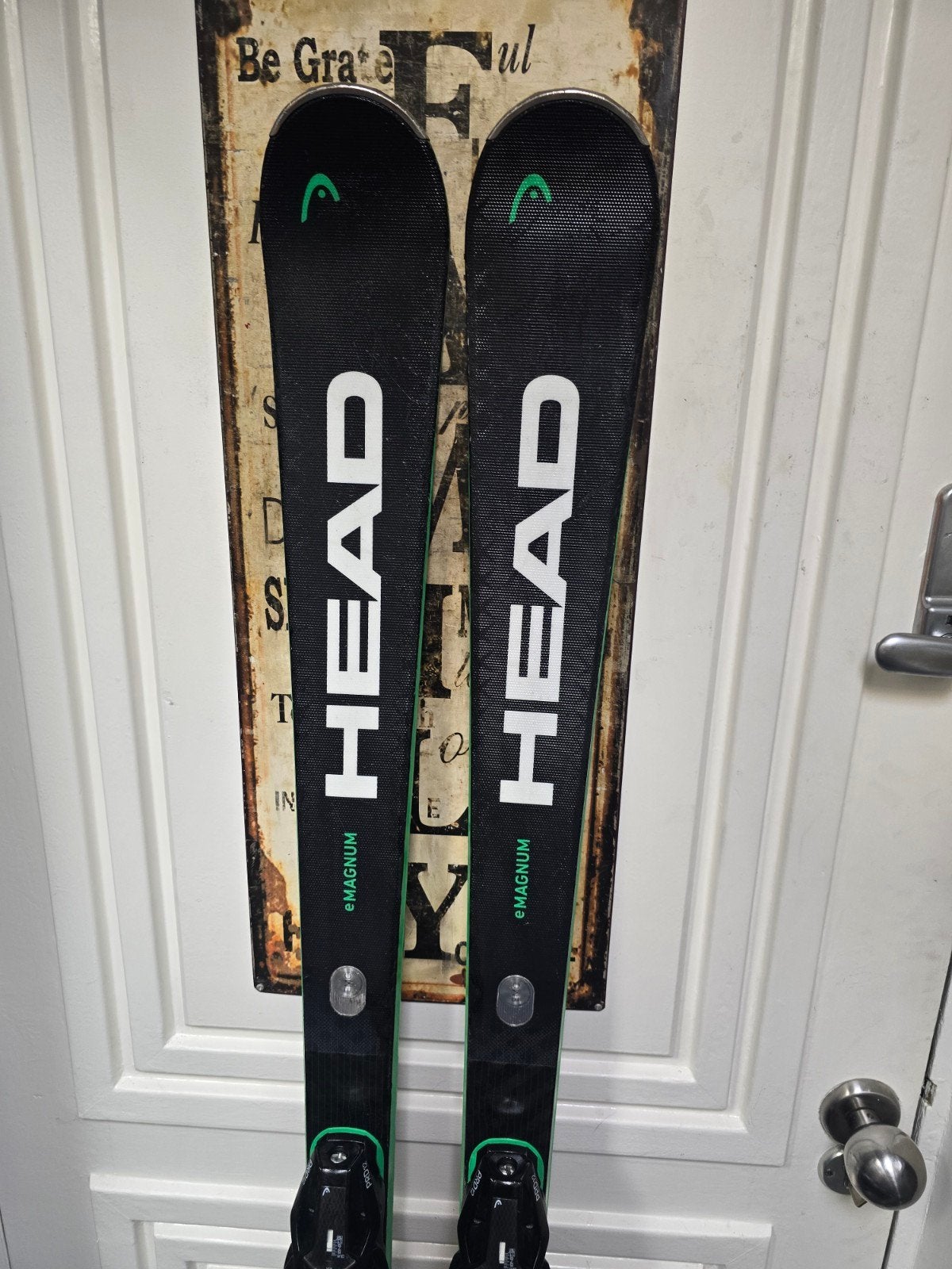 177cm HEAD SUPERSHAPE E-MAGNUM 2026 1000€, Sport en Fitness, Skiën en Langlaufen, 160 tot 180 cm, Ophalen of Verzenden, Zo goed als nieuw