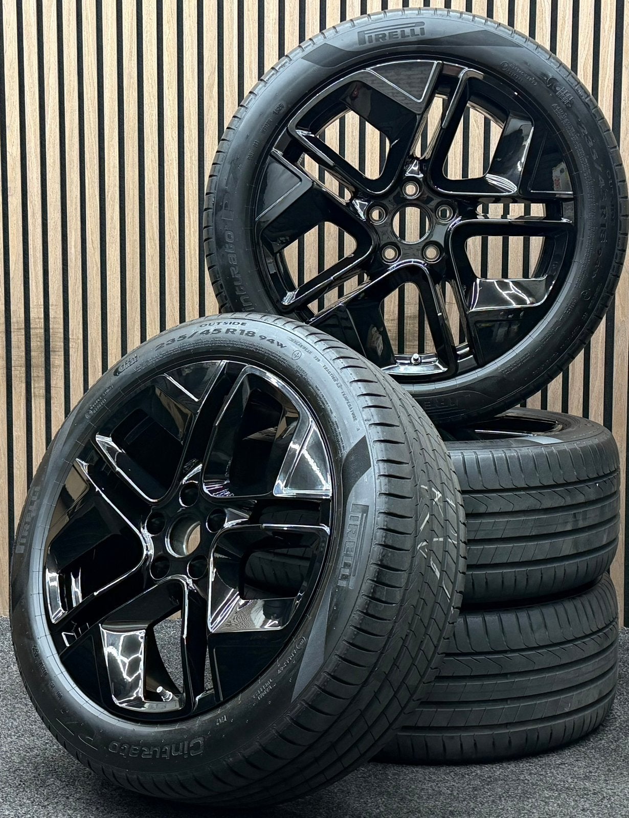Originele 18 inch VW Passat B9 B8 York 5x112 ET44 Pirelli, Auto-onderdelen, Banden en Velgen, Ophalen, 18 inch, ., Banden en Velgen
