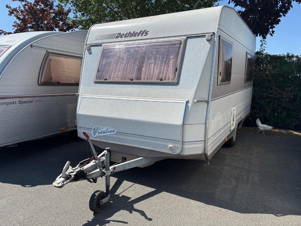 Dethleffs Tour caravan + voortent, compact en compleet, Caravans en Kamperen, 750 - 1000 kg, Particulier, Dethleffs, Tot en met 6