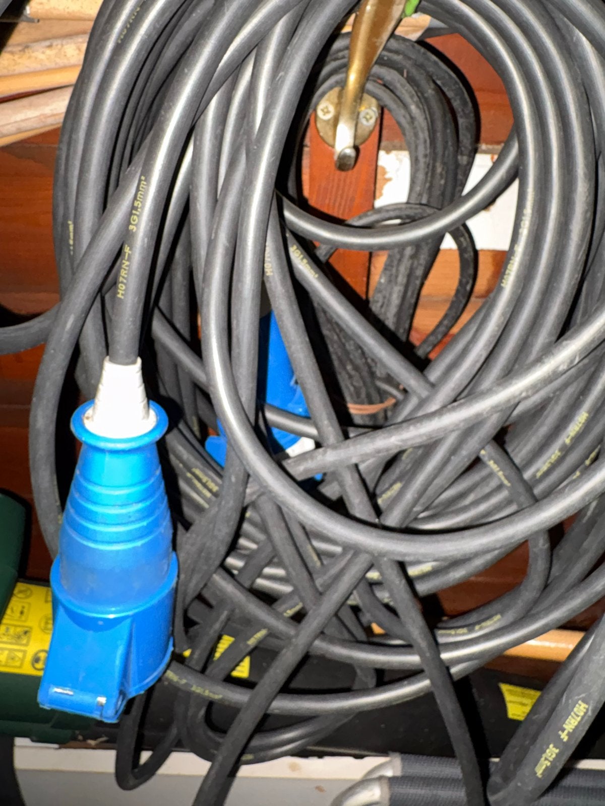 Dikke stroomkabel voor camper of werkzaamheden, Ophalen, Gebruikt, Kabel of Snoer