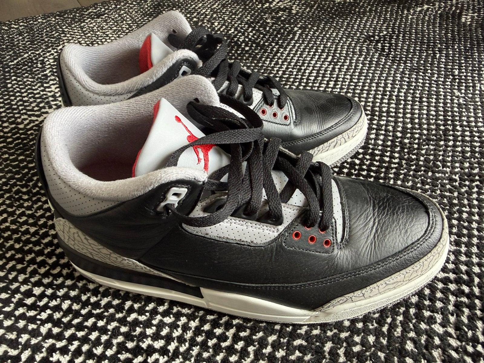 Jordan 3 Retro Black Cement - Maat 44, Ophalen of Verzenden, Zo goed als nieuw, Zwart, Sneakers of Gympen
