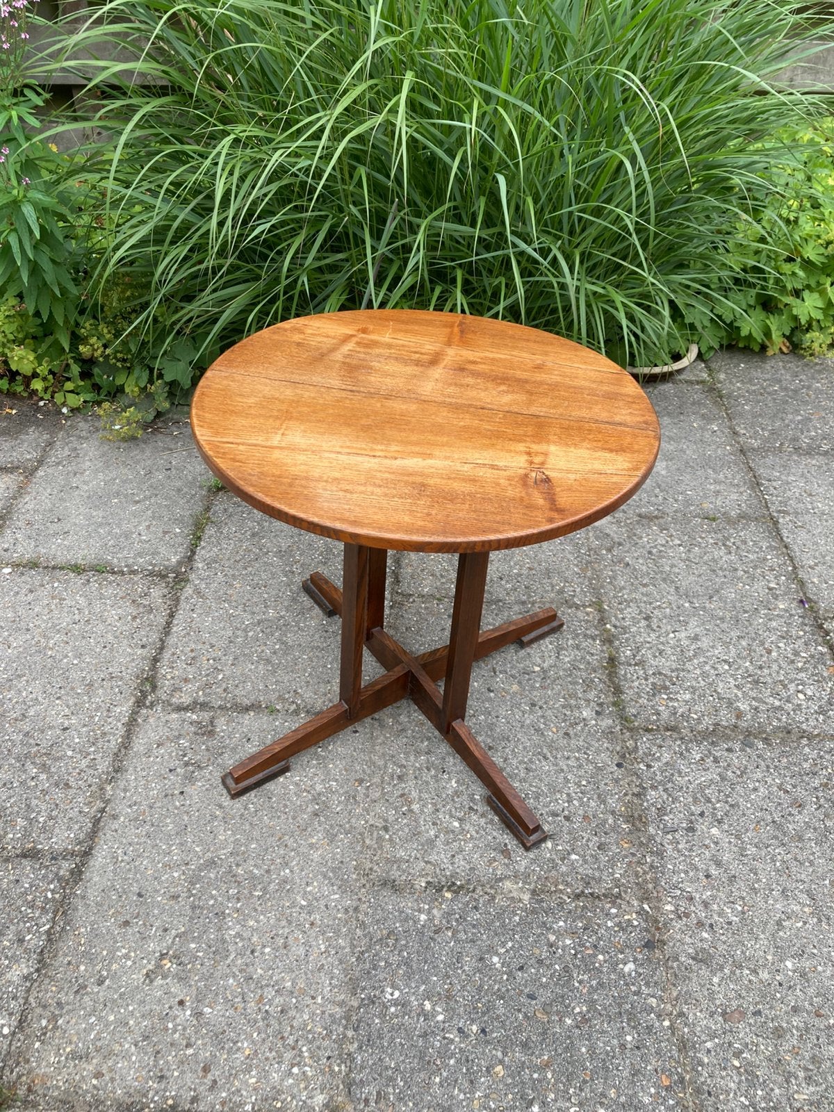 Mooie vintage bijzettafel naar Amsterdamse school stijl, Ophalen