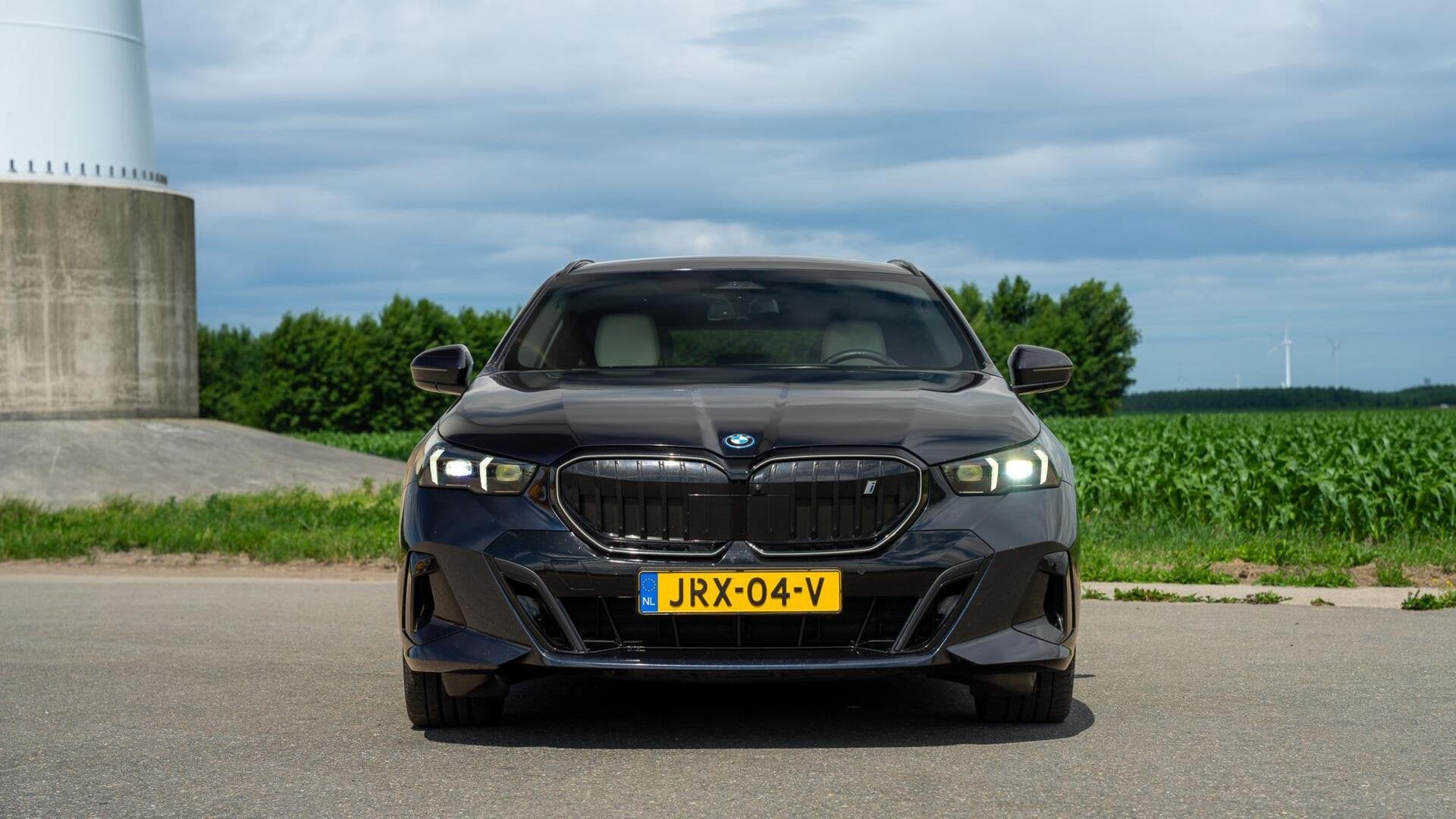 BMW i5 Touring eDrive40 84 kWh, Auto's, Automaat, Dealer onderhouden, Achterwielaandrijving, Gebruikt