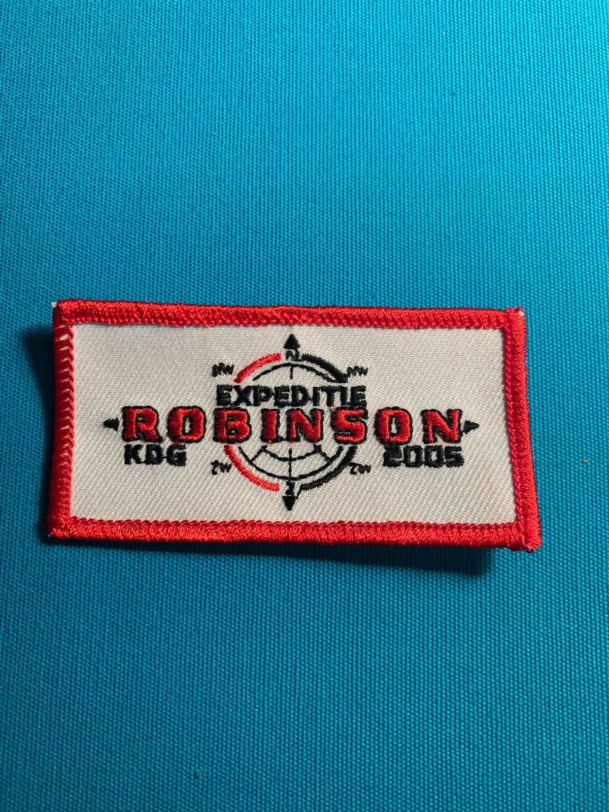 5 Scouting insignes Expeditie Robinson KDG Nijmegen 2005, Ophalen of Verzenden, Zo goed als nieuw, Embleem, Speld of Insigne