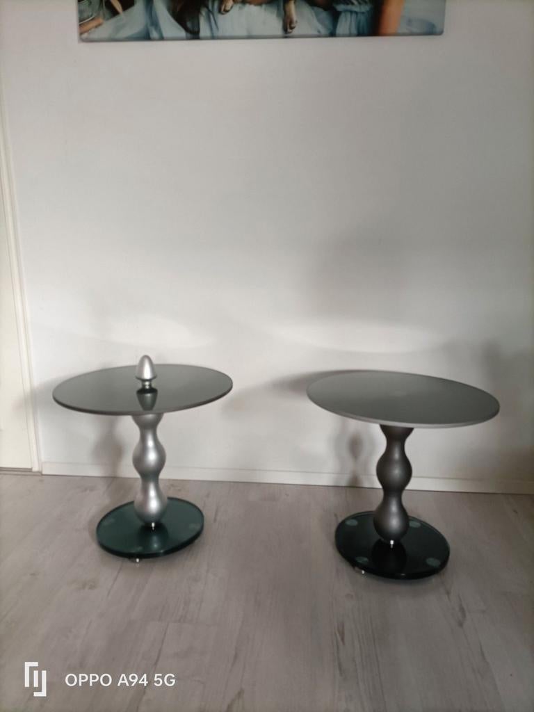 2 Leolux bijzettafeltjes - Modern design, Huis en Inrichting, Tafels | Bijzettafels, Ophalen, Minder dan 45 cm, Gebruikt, Metaal of Aluminium