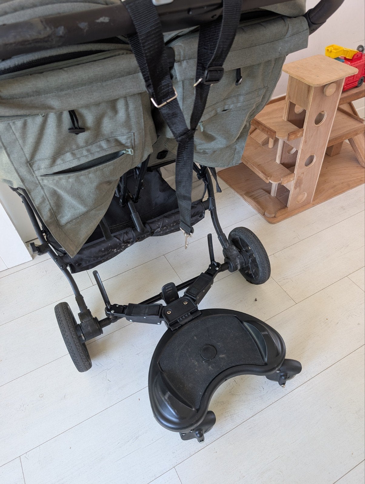 Meerijdplankje voor kinderwagen, Ophalen