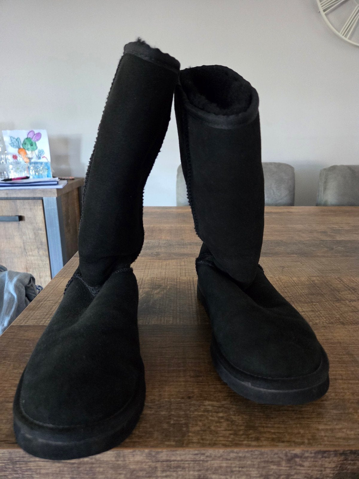 UGG, Ophalen of Verzenden, Zo goed als nieuw, Zwart