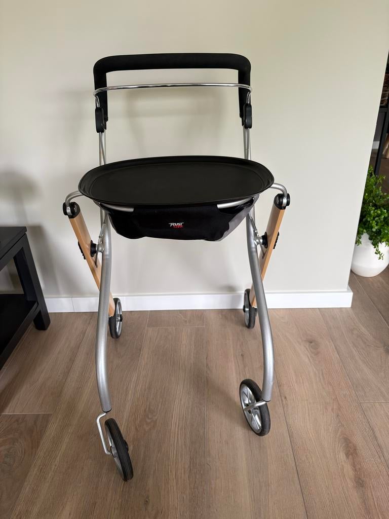 Mooie Trust binnen rollator, Diversen, Rollators, Ophalen of Verzenden, Zo goed als nieuw