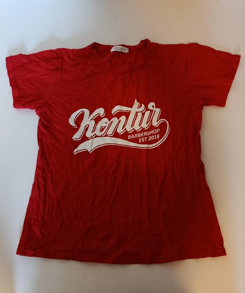 Rood T-shirt met 'Kontir Barbershop' opdruk, Ophalen of Verzenden, Zo goed als nieuw, Korte mouw, Maat 36 (S)