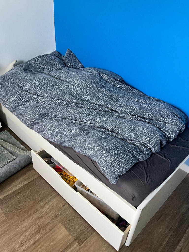 Bed wit, Huis en Inrichting, Slaapkamer | Bedden, Gebruikt, Eenpersoons, 90 cm, 200 cm, Hout, Wit, Ophalen