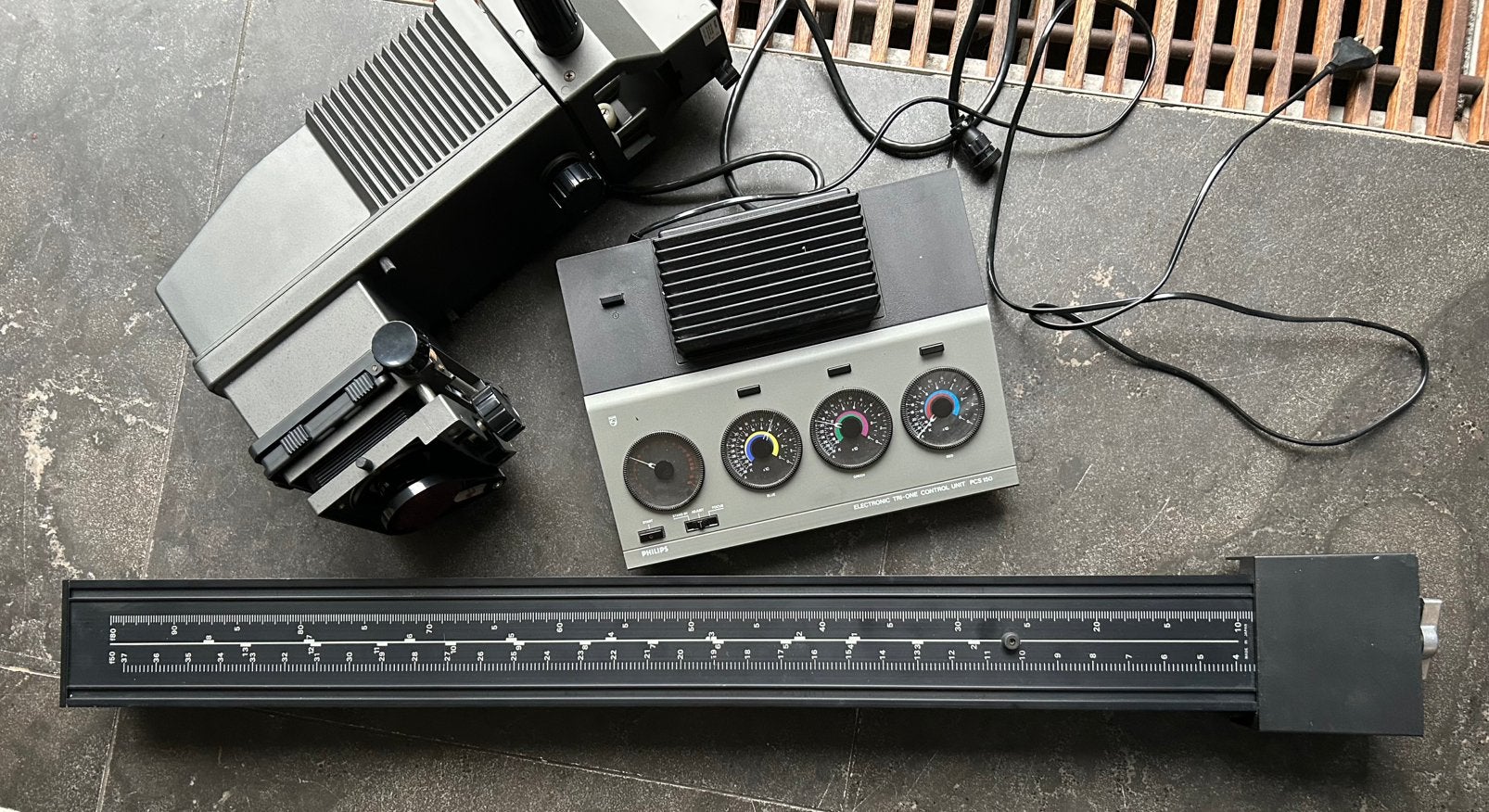 Nagenoeg complete doka (o.a. Philips PCS-130 en PCS-150), Ophalen, Zo goed als nieuw
