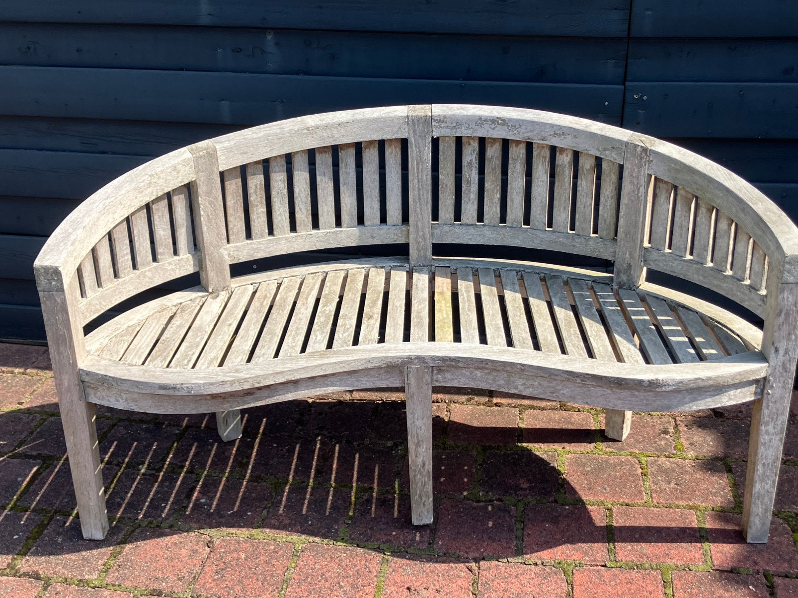 Tuinbankje. ( bananen bankje ), Ophalen, Gebruikt, Hout