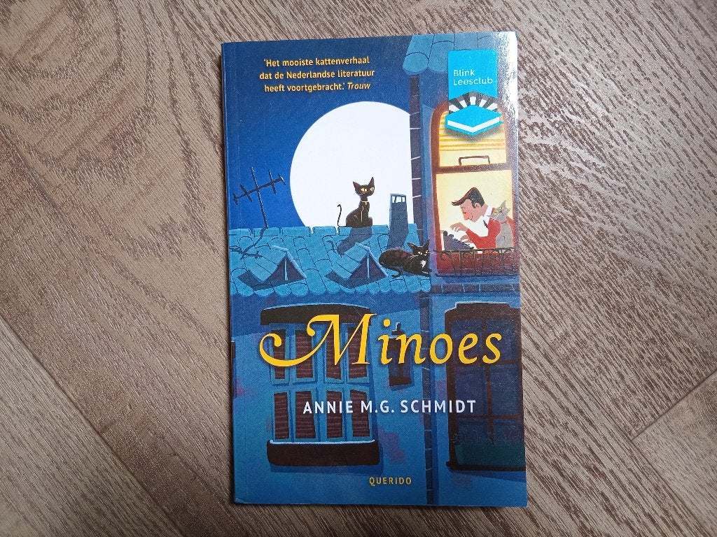 Lees boek Minoes, Ophalen of Verzenden, Zo goed als nieuw