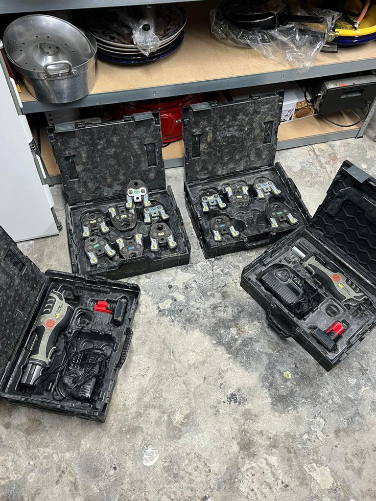 2x Viega Pressgun Picco 6 Plus Perstang / Persmachine, Doe-het-zelf en Verbouw, Gereedschap | Handgereedschap, Ophalen of Verzenden
