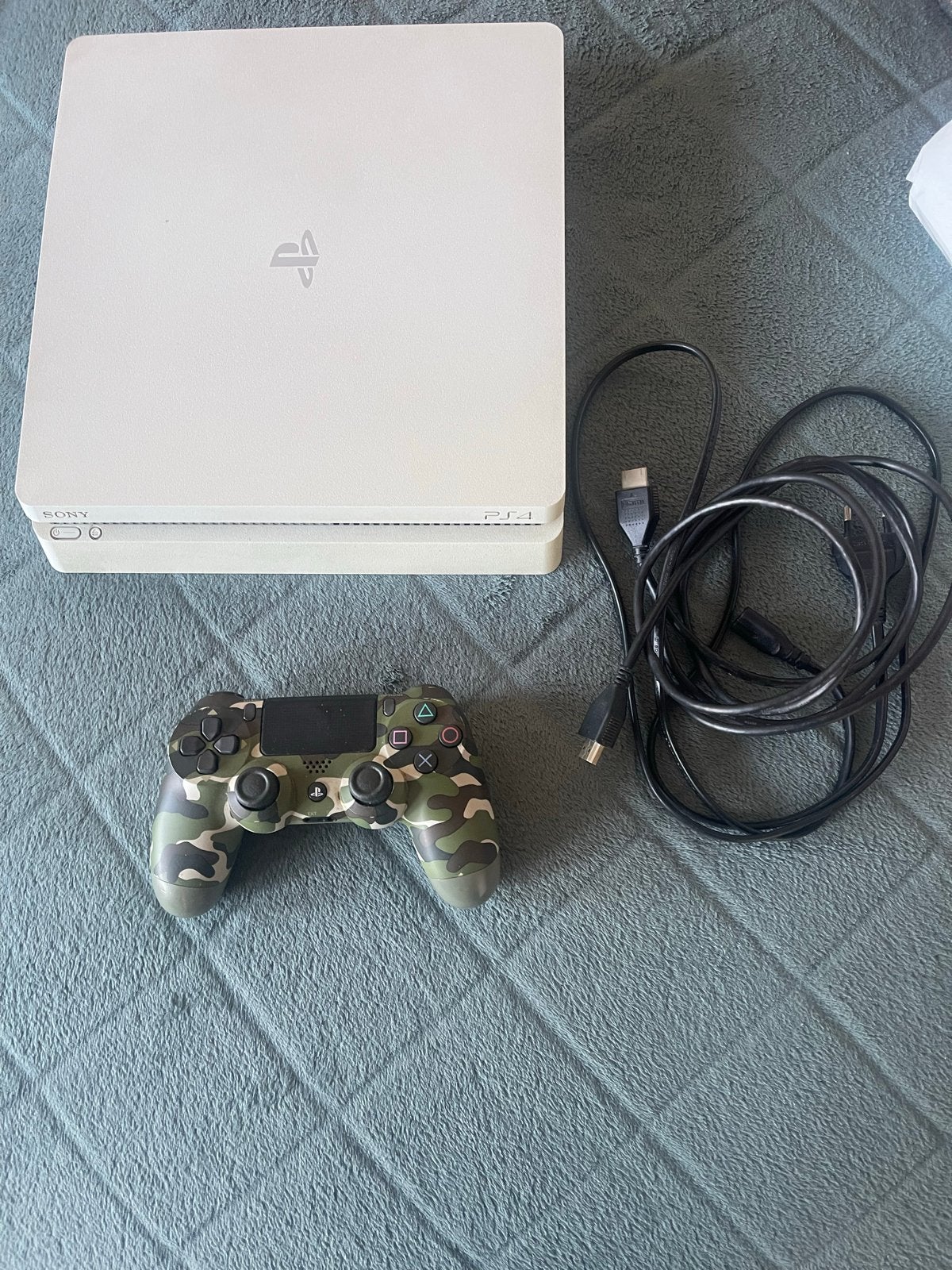 PlayStation 4 Slim 500GB met camouflage controller, Ophalen, 500 GB, Zo goed als nieuw, Met 1 controller