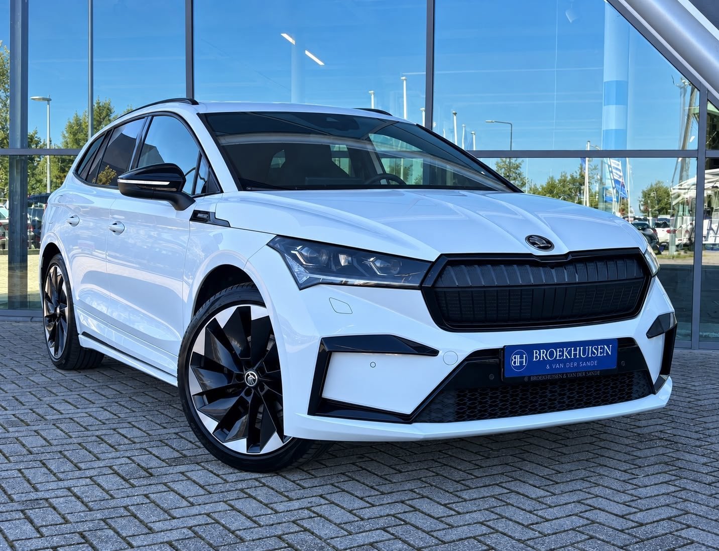 Skoda Enyaq iV 60 Sportline BTW AUTO S.O.H 93,4% Trekhaak /, Auto's, Automaat, Achterwielaandrijving, Gebruikt, Zwart