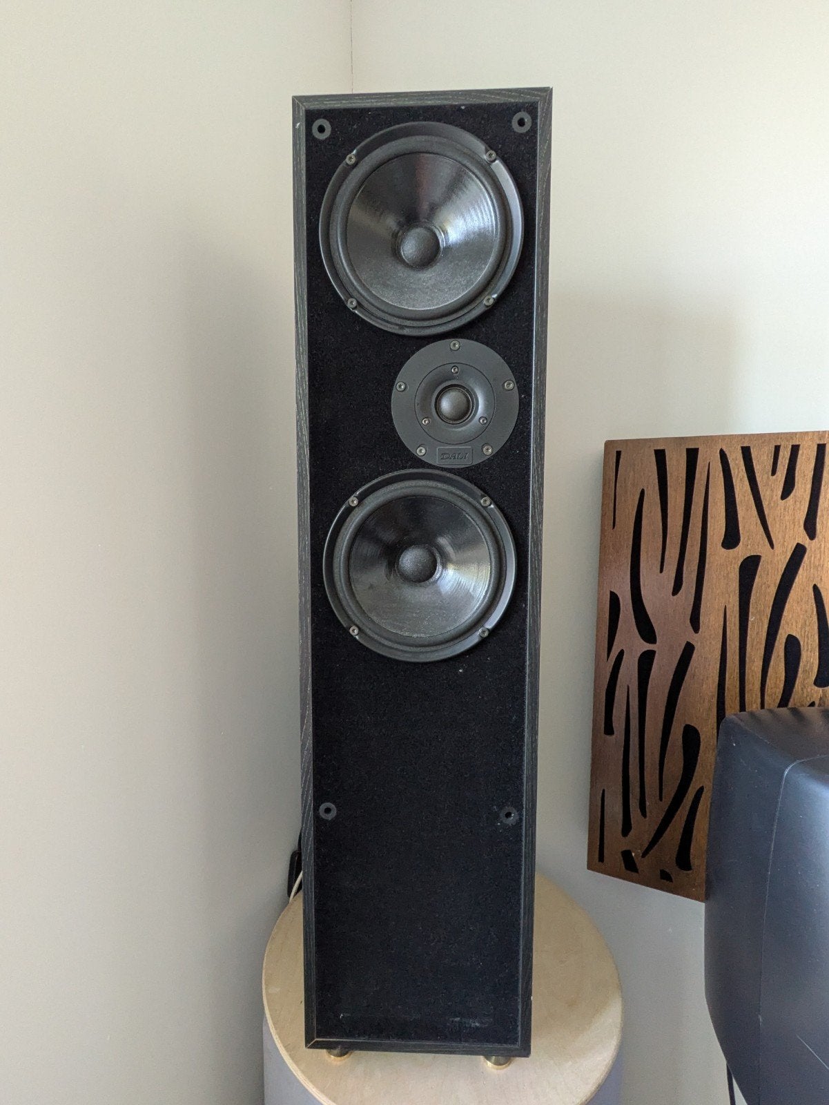Dali 104 tower/zuil speaker set, Vloerstaande luidspreker, Ophalen of Verzenden, Zo goed als nieuw, 60 tot 120 watt