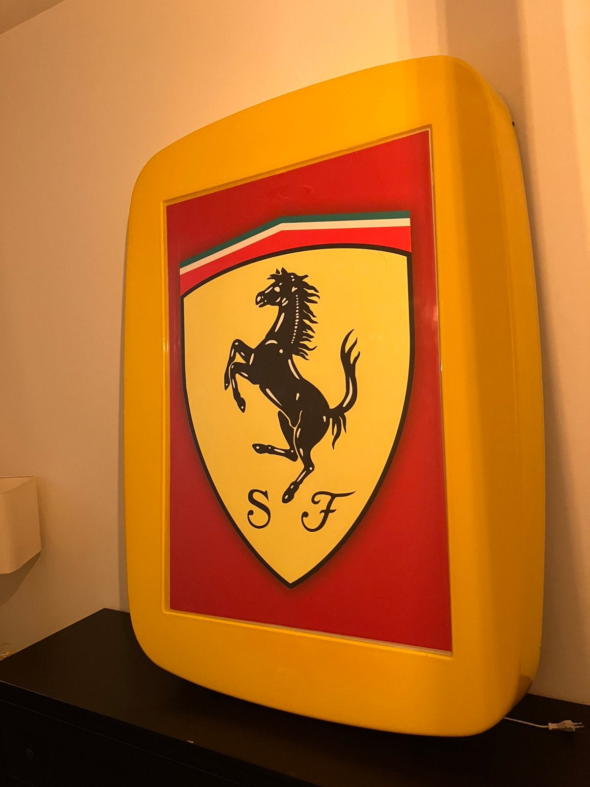 Lichtbak Ferrari, Ophalen, Zo goed als nieuw, Lichtbak of (neon) lamp