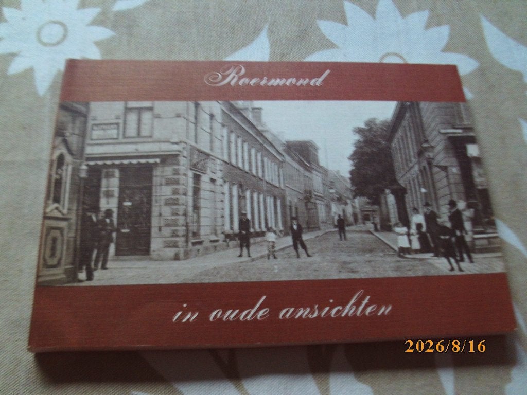Roermond in oude ansichten boek soft cover 1980 + 160 blz, Verzamelen, Ophalen of Verzenden, 1920 tot 1940, Gelopen, Limburg