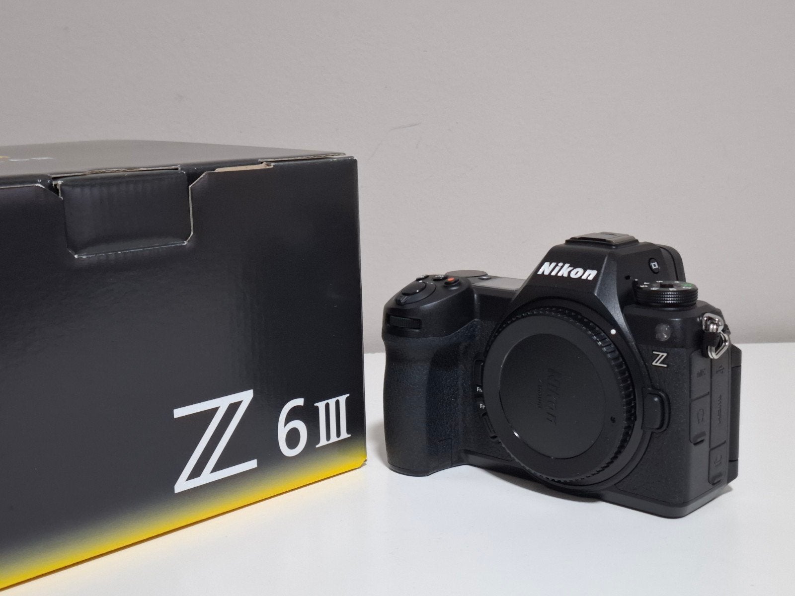 Nikon Z6III body, maar 928 clicks, Ophalen, Zo goed als nieuw