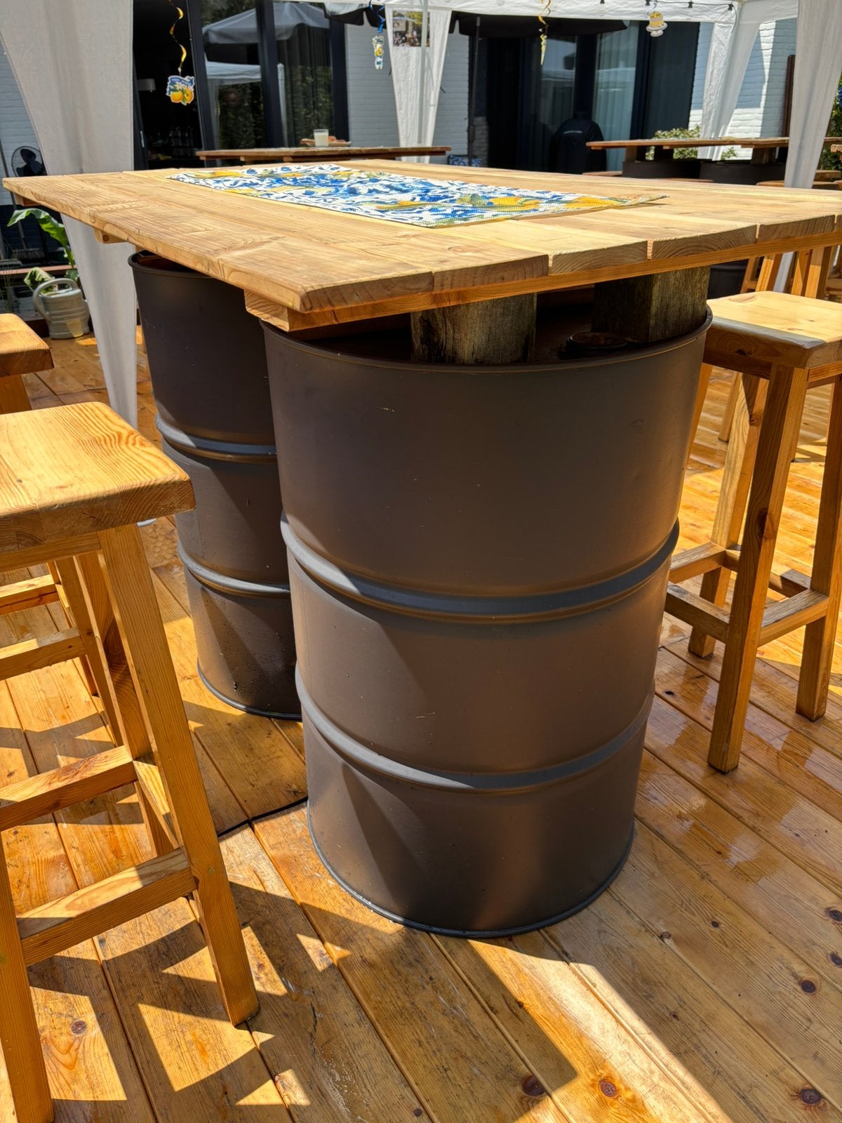 4x Bartafels statafels op oliedrums, Ophalen, Gebruikt