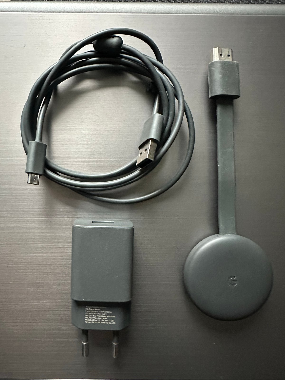 Google Chromecast (3e generatie) met accessoires, Ophalen of Verzenden, Zo goed als nieuw, HDMI, Zonder harde schijf
