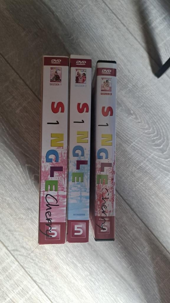 Single Seizoen 1, 2 en 3 DVD Boxset, Cd's en Dvd's, Dvd's | Tv en Series, Vanaf 12 jaar, Ophalen of Verzenden, Gebruikt, Drama