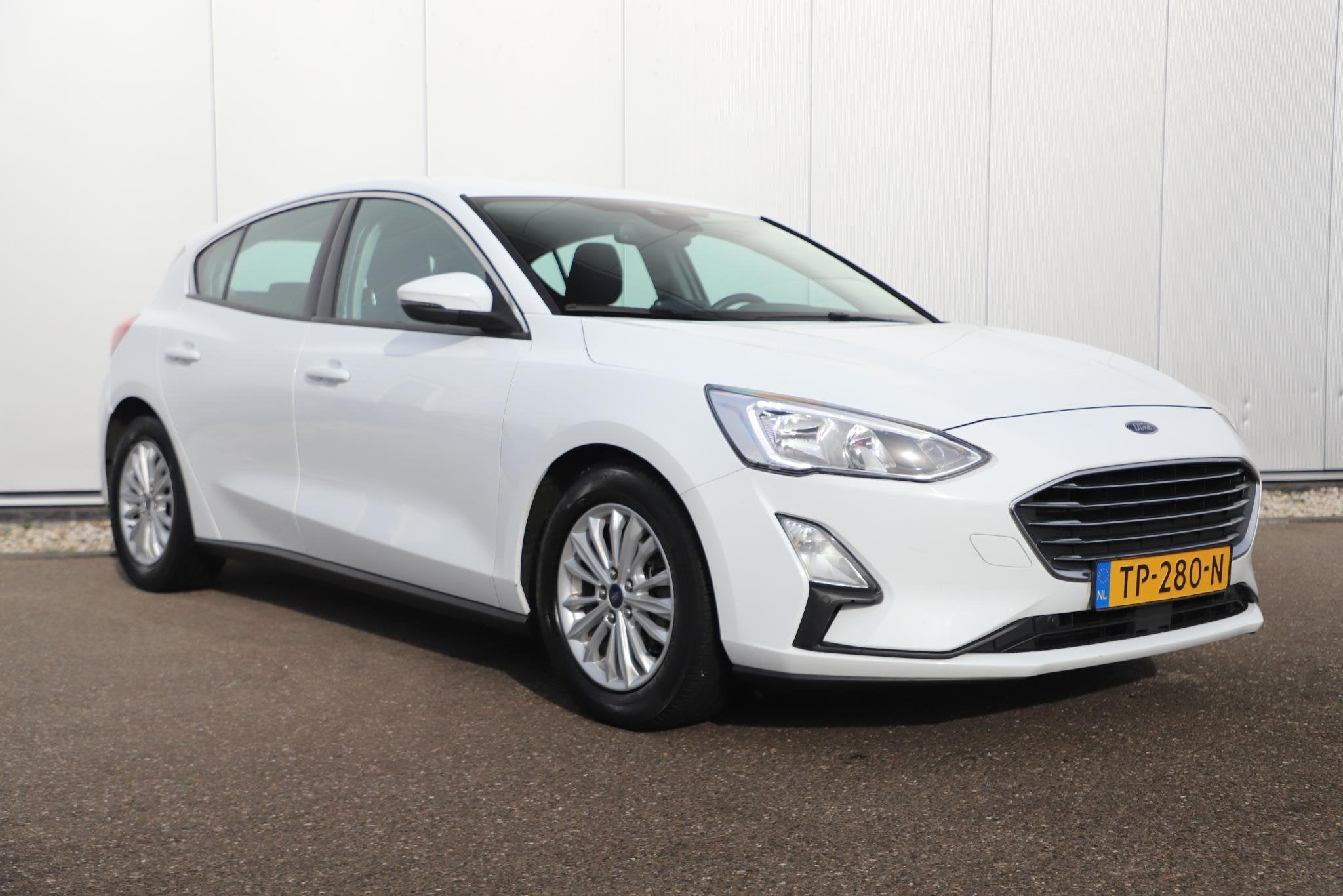 Ford Focus 1.0 EcoBoost Titanium Business 125PK Navigatie Ca, Auto's, Gebruikt, Euro 6, Lane Keeping Assist, Met garantie (alle)
