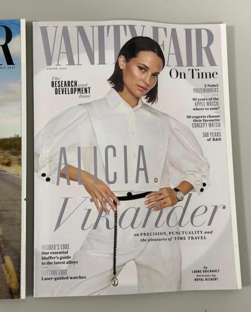 Vanity Fair 2025 Sebastian Stan Alicia Vikander tijdschrift, Ophalen of Verzenden, Nieuw