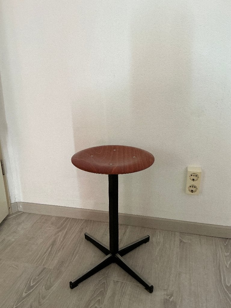 Te koop  Kruk, Ophalen, Gebruikt, Overige materialen