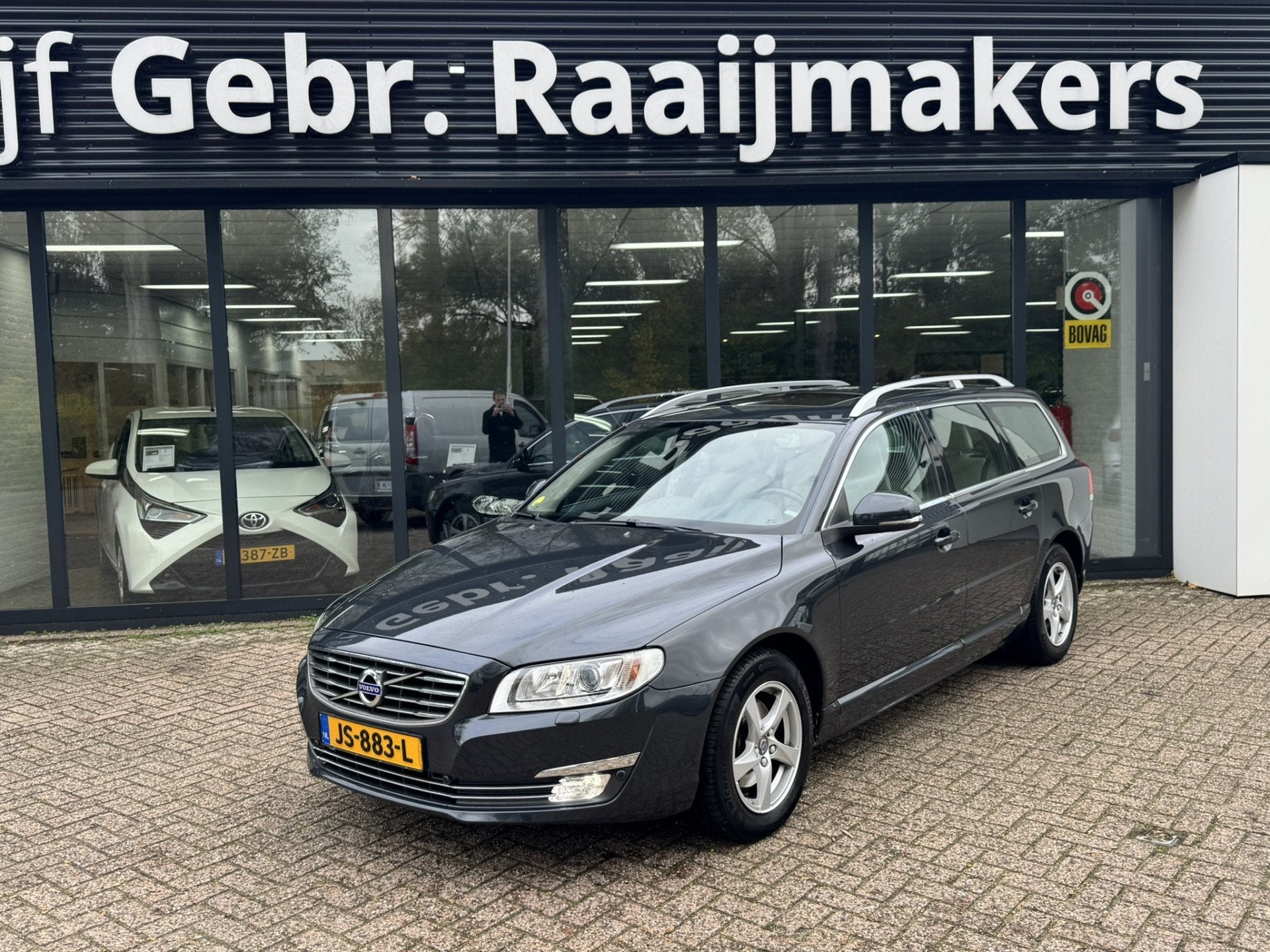 Volvo V70 2.0 D3 Polar+ *Schuifdak*Leder*AHK*EXPORT/EX.BPM*, Voorwielaandrijving, Euro 6, 4 cilinders, 1570 kg