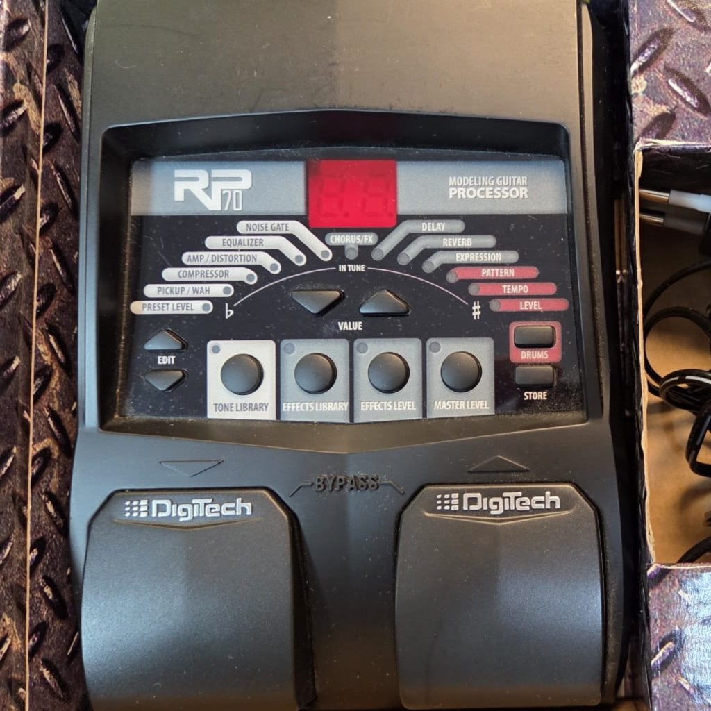 Digitech RP70 gitaar effectprocessor | nwp 129 euro, Muziek en Instrumenten, Effecten, Digitech, Zo goed als nieuw, Support@digitech.com