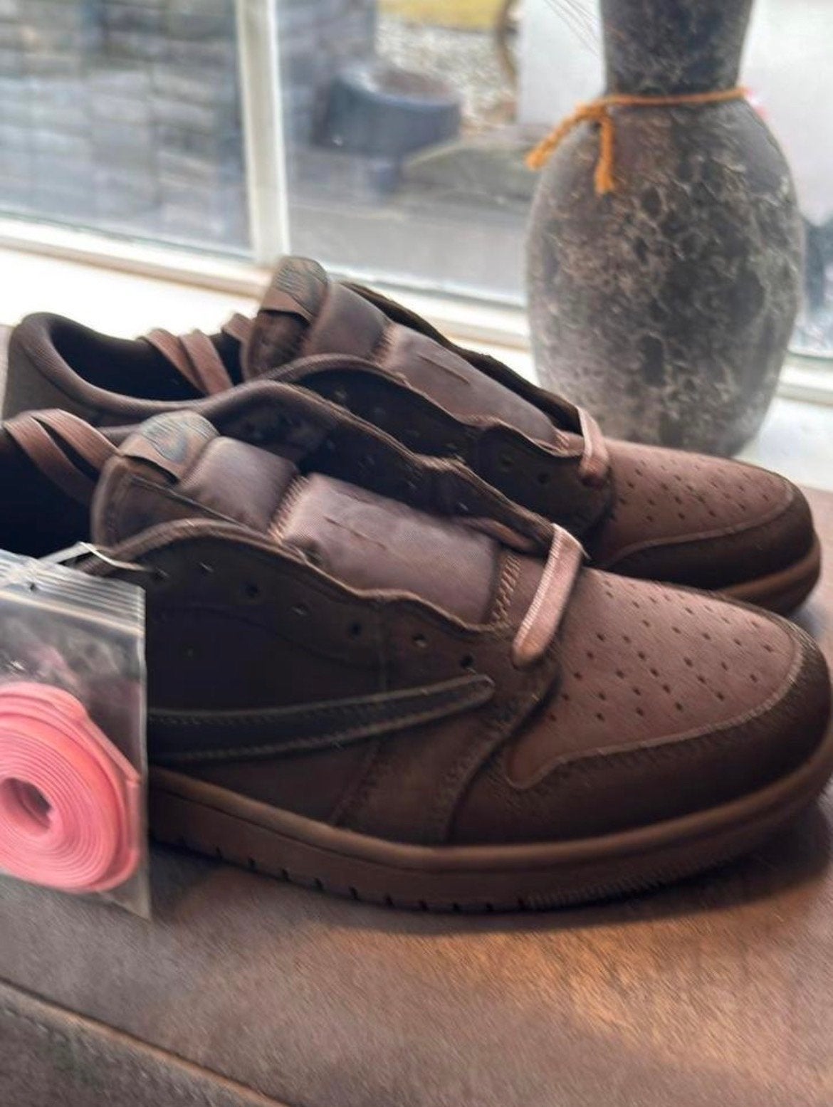 Air Jordan 1 Retro Low OG SP Travis Scott Velvet Brown, Ophalen of Verzenden, Nieuw, Bruin, Sneakers of Gympen