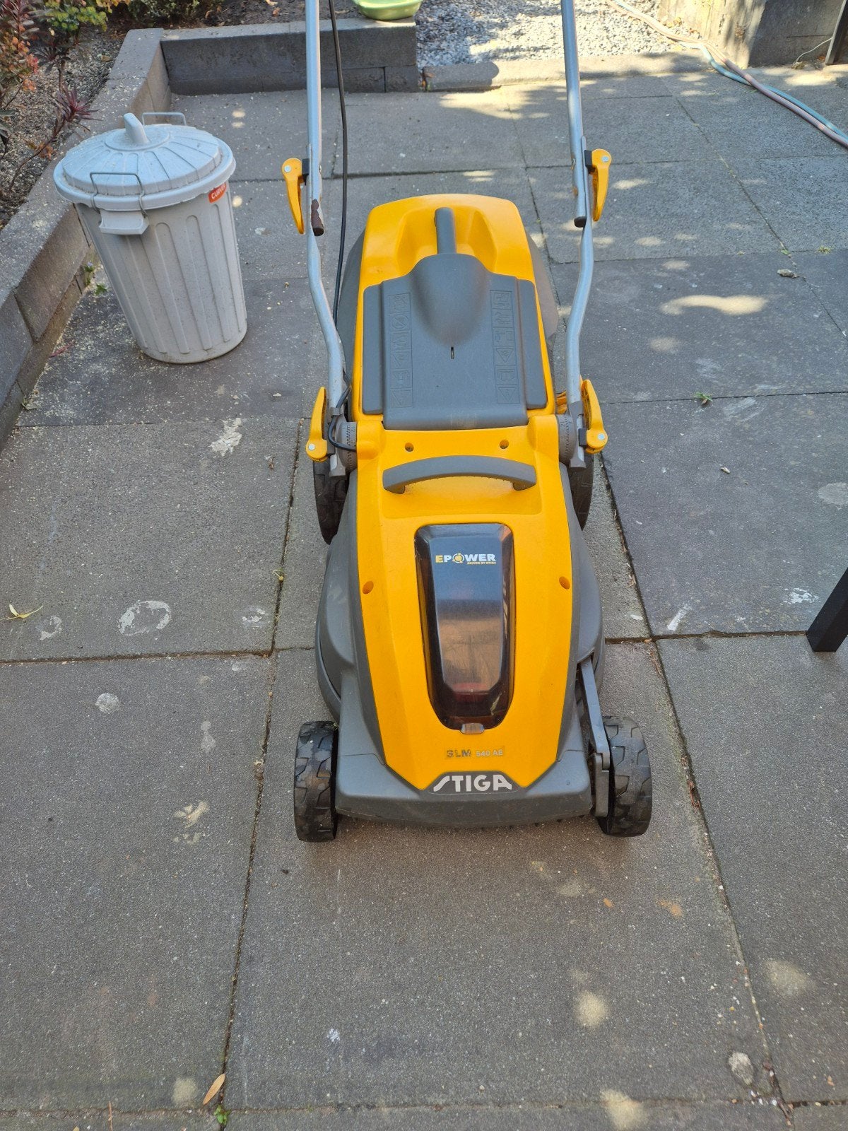 Stiga SLM 540 AE Accu Grasmaaier met Lader en Accu, Tuin en Terras, Grasmaaiers, Ophalen, Cirkelmaaier, Gebruikt, Stiga