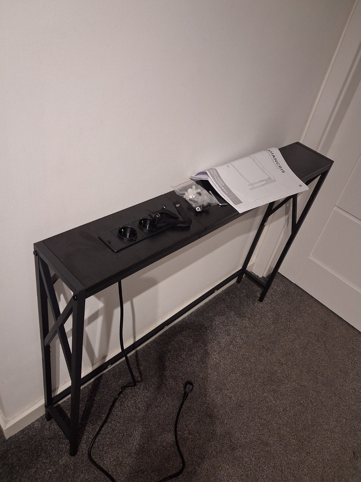 side table, Ophalen, 100 tot 150 cm, Nieuw, 25 tot 50 cm