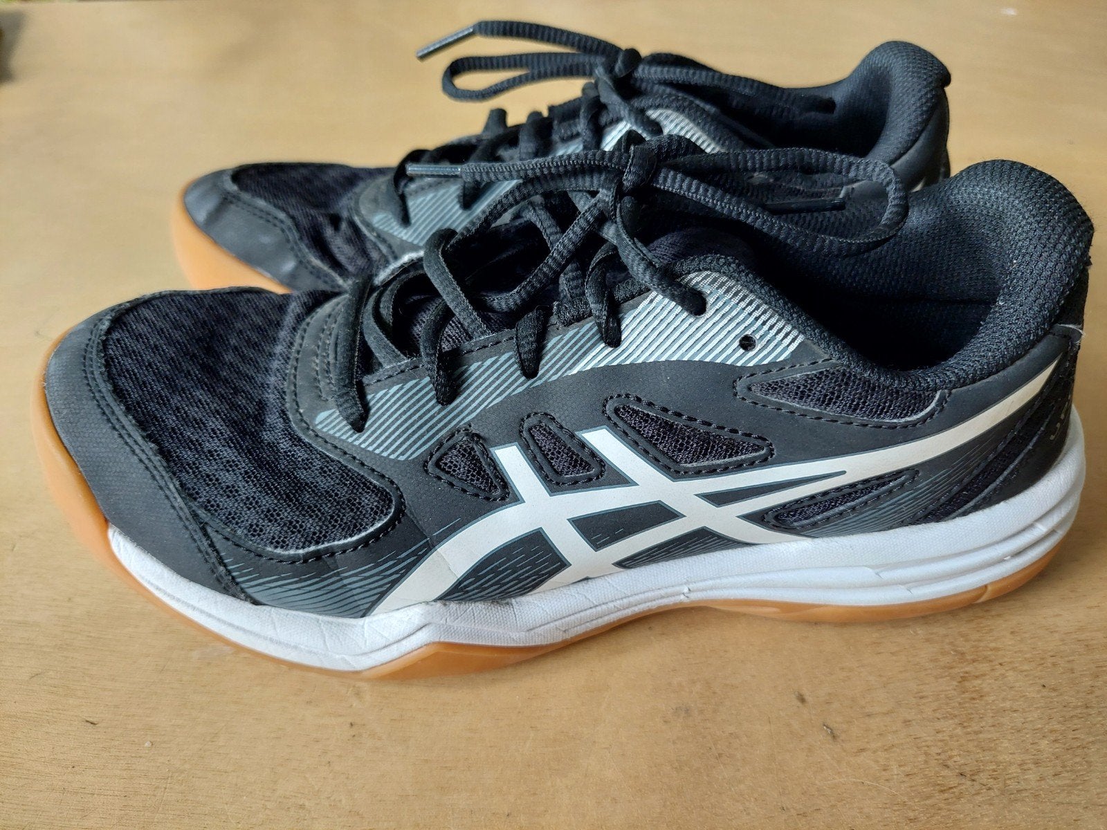 ASICS sportschoenen maat 39 indoor gymschoenen, Kleding | Dames, Ophalen of Verzenden, Gedragen, Asics, Sportschoenen