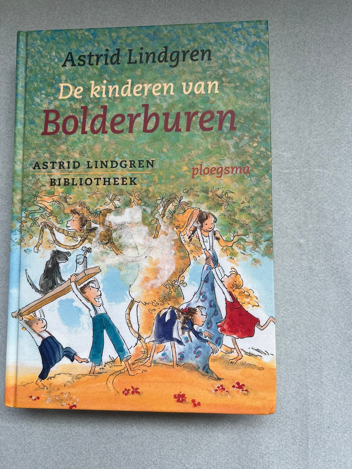 De Kinderen van Bolderburen - Astrid Lindgren, Ophalen of Verzenden, Zo goed als nieuw, Fictie algemeen