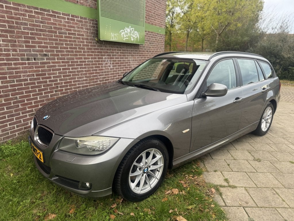 BMW 3 Serie Touring 318i B-ness Line*2010*Cruise|Ecc|Xen|Nav, Auto's, BMW, Parkeersensor, Euro 5, Origineel Nederlands, Handgeschakeld