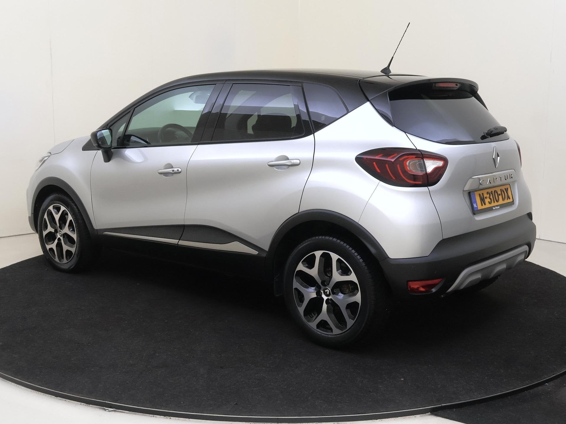 Renault Captur 1.3 TCe150 Intens AUTOMAAT | Navigatie | Park, Gebruikt, Euro 6, 4 cilinders, 150 pk