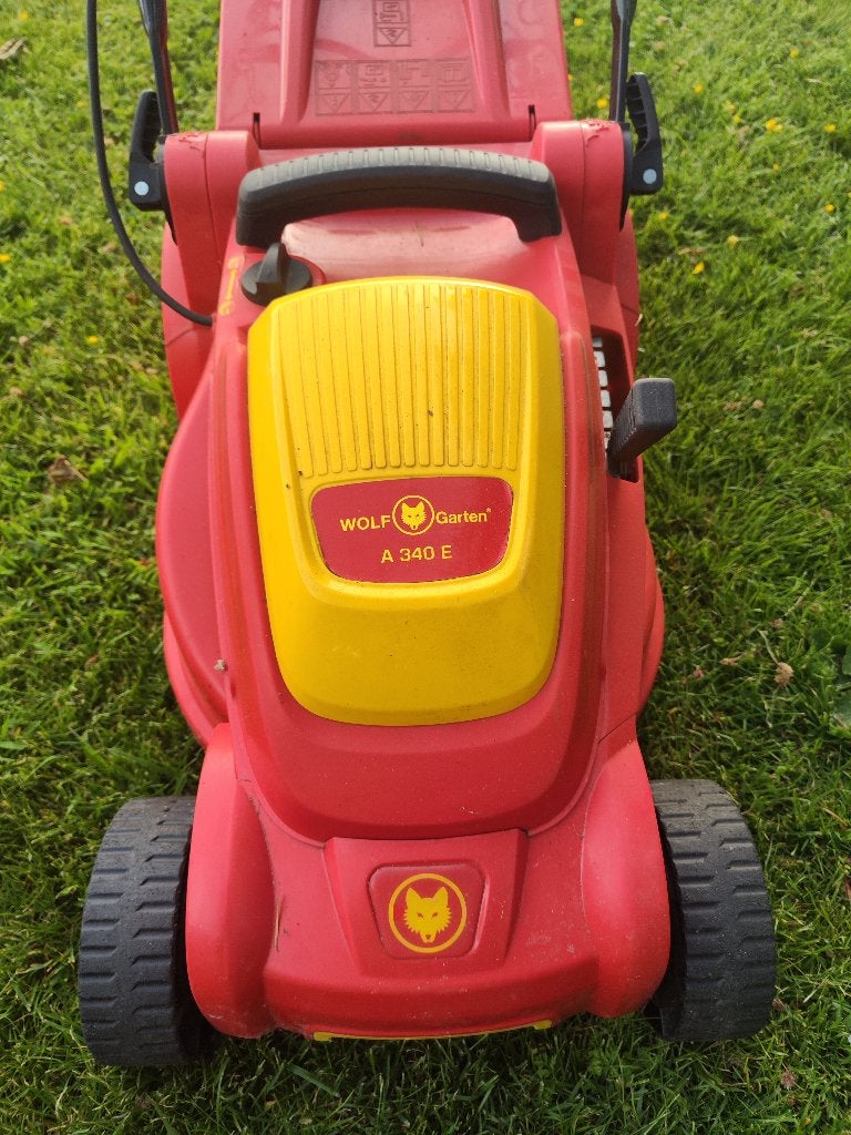 WOLF Garten Grasmaaier, Tuin en Terras, Grasmaaiers, Gebruikt, Elektrische grasmaaier, 30 t/m 39 cm, Cirkelmaaier, Opvangzak, Opvangbak