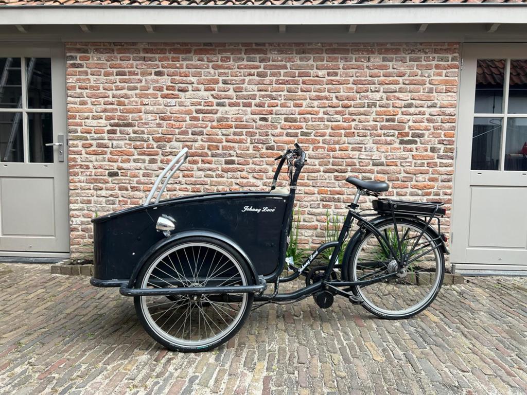 Johnny Loco elektrische bakfiets te koop, Fietsen en Brommers, Fietsen | Bakfietsen, Ophalen, Zo goed als nieuw, 4 kinderen of meer