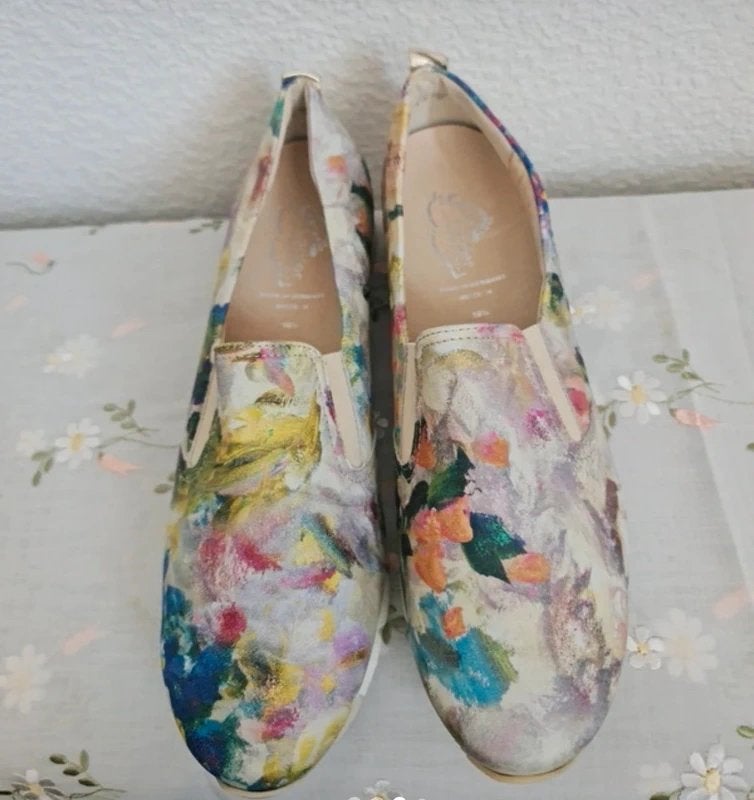 Nieuwe Naturläufer maat 45 met bloemenprint, Kleding | Dames, Schoenen, Overige kleuren, Instappers, Nieuw, Ophalen of Verzenden