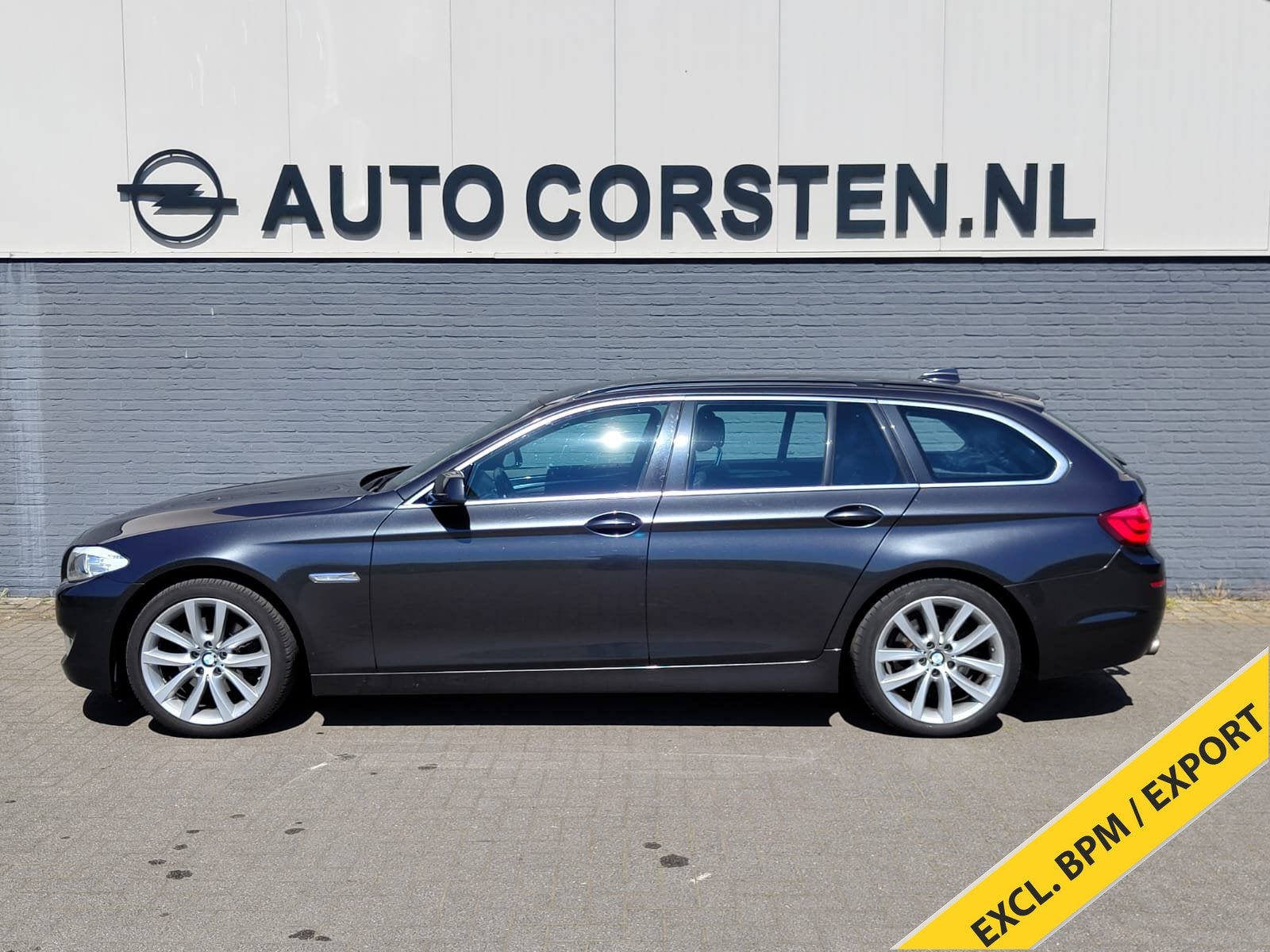 BMW 5 Serie Touring 523i Aut. High Executive Trekhaak Leer N, Auto's, Achterwielaandrijving, Zwart, 2000 kg, 204 pk