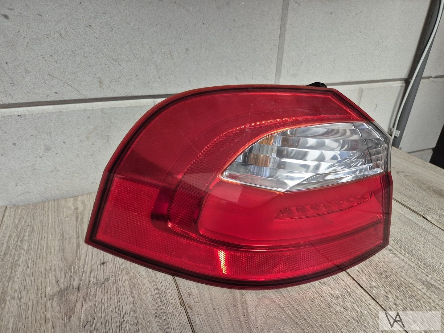 Kia Rio 2011 - 2017 achterlicht links €100 MODEL MET LED, -, -, Ophalen of Verzenden, -